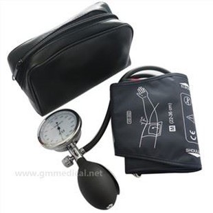 অ্যাডাল্ট ম্যানুয়াল ব্লাড প্রেসার কাফ, সিঙ্গেল টিউব কফ সঙ্গে প্রেসার গেজ এবং মূল্যস্ফীতি বাল্ব গাark় নীল।